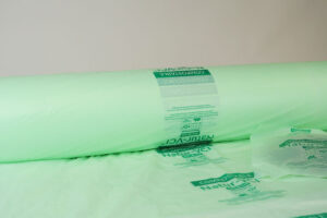 Rollo de película ZERUST Natur-VCI, que ofrece protección VCI biodegradable.