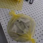 Rotor de freno protegido por tubos ZERUST VCI, lo que demuestra una prevención completa contra la corrosión.