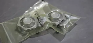 Piezas fundidas empaquetadas en Bolsas VCI con Cierre de ZERUST para una protección óptima contra la corrosión durante el almacenamiento y envío.