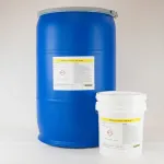 Un tambor de 55 galones y un balde de 5 galones de ZERUST Axxatec HST-M100