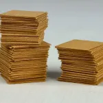 monton de chips VCI de 1 pulgada utilizadas para protección contra la corrosión en espacios pequeños o cerrados.