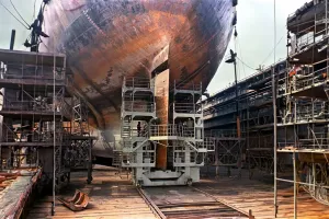 CorrosiÃ³n naval en fase inicial que muestra la necesidad de VCI en la construcciÃ³n naval